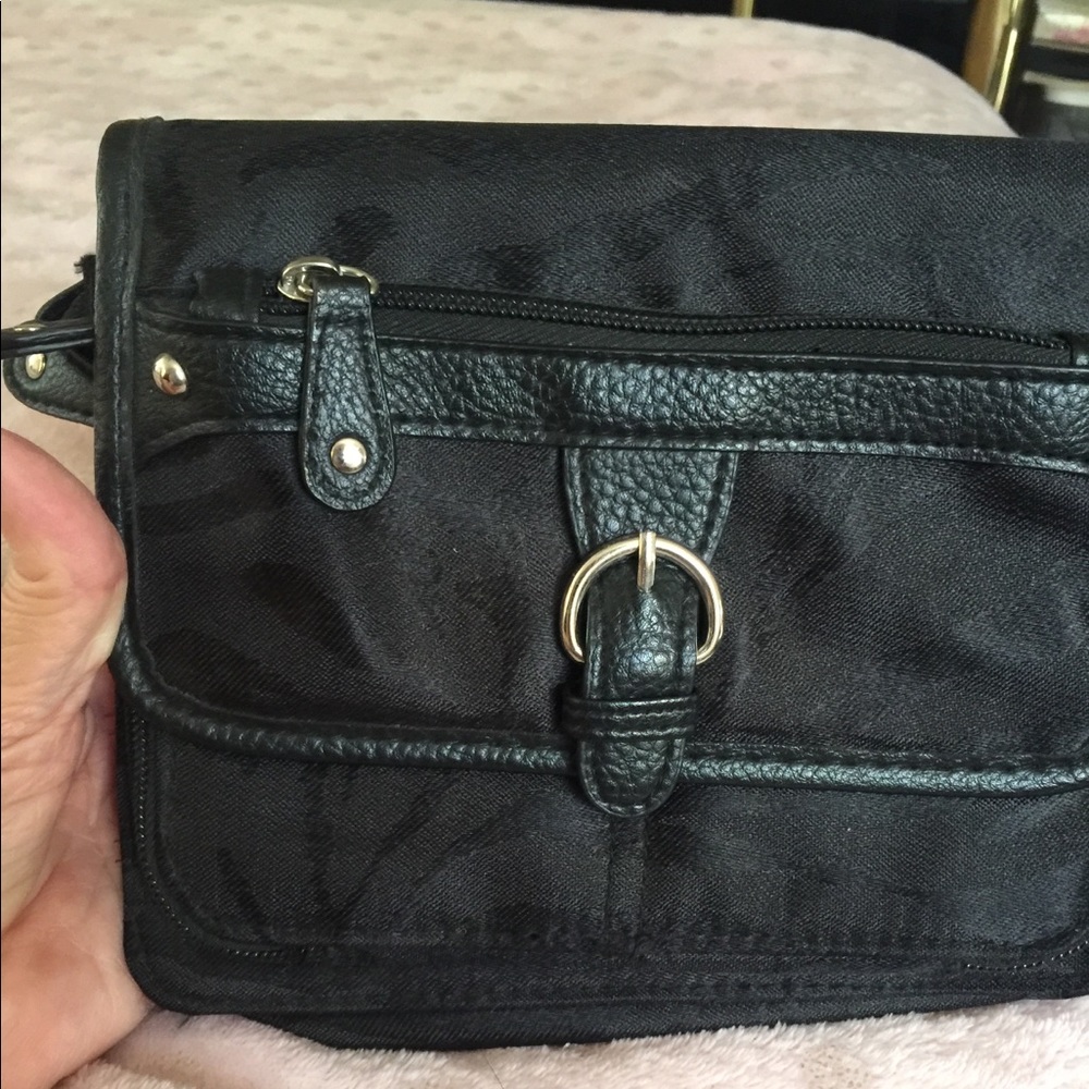 Woman’s crossbody purse